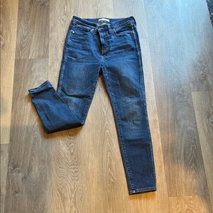 10” High Rise Madewell 28 Classic Skinny Jeans